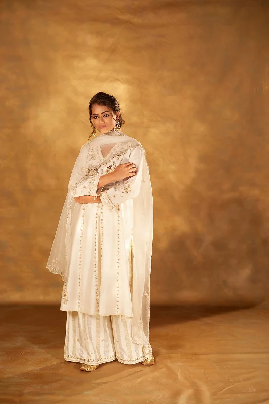 Embroidered Chanderi  Kurta, Linen Pants  and Organza Dupatta Classic Chino Pants