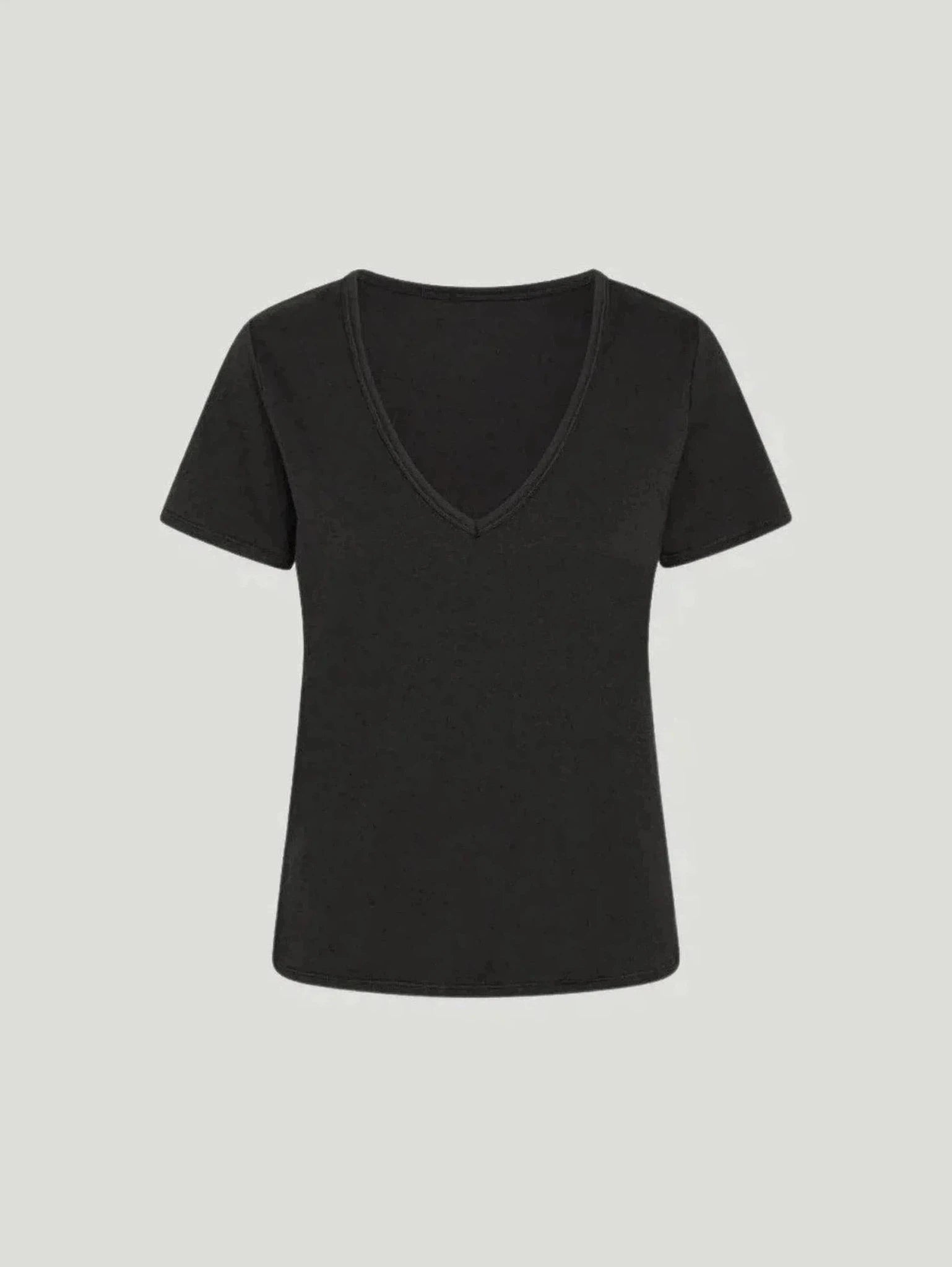 BLACK V-NECK