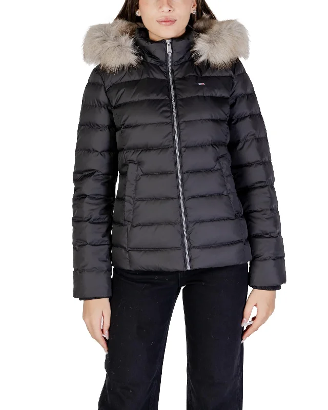 Tommy Hilfiger Jeans Hooded Zip-Up Jacket with Front Pockets Trendy Classic Fit Jeans Tommy Hilfiger Jeans Hooded Zip-Up Jacket with Front Pockets Trendy Classic Fit Jeans